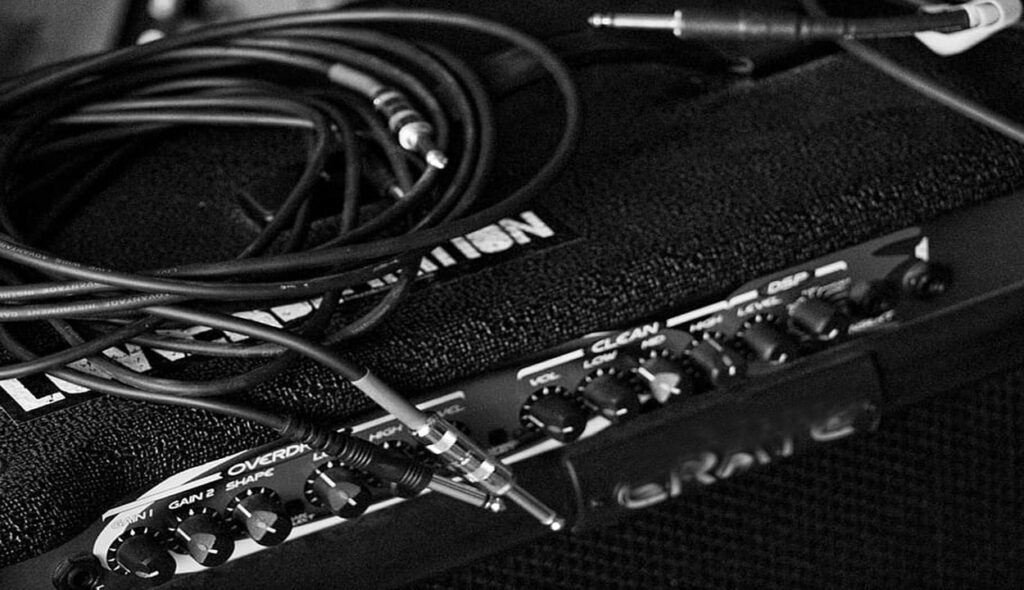 What amp for 2 600 watt RMS subs? » BudgetHit