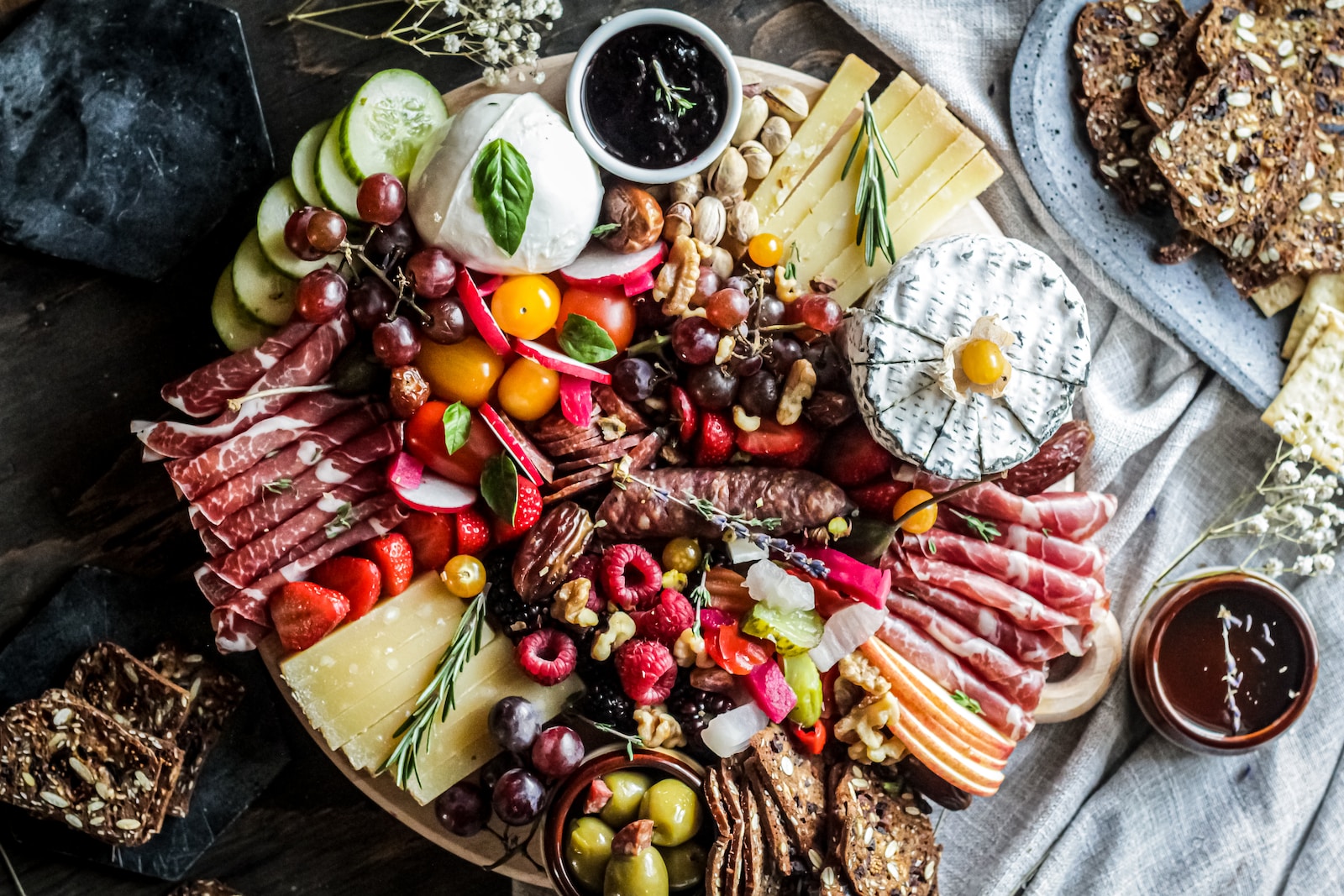 How to Make a Charcuterie Board on a Budget?