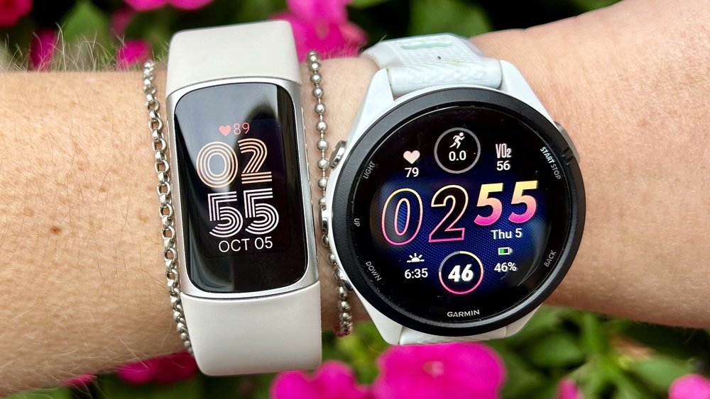 Smartwatch Vs Fitness Tracker